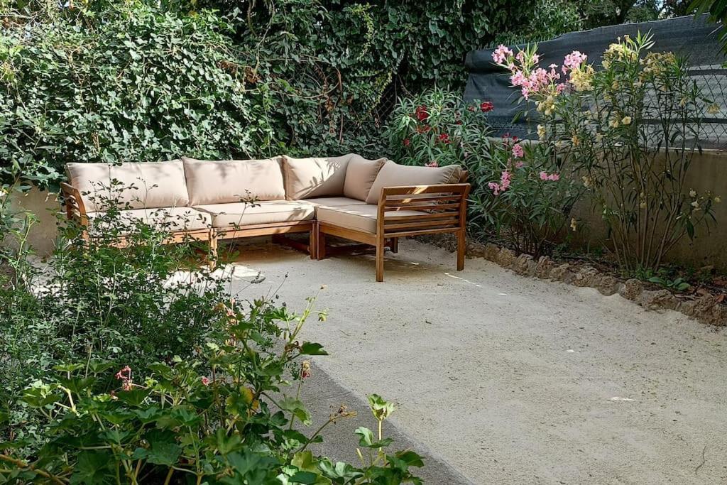 נים Grand Appartement, 2 Chambres Et Jardin מראה חיצוני תמונה