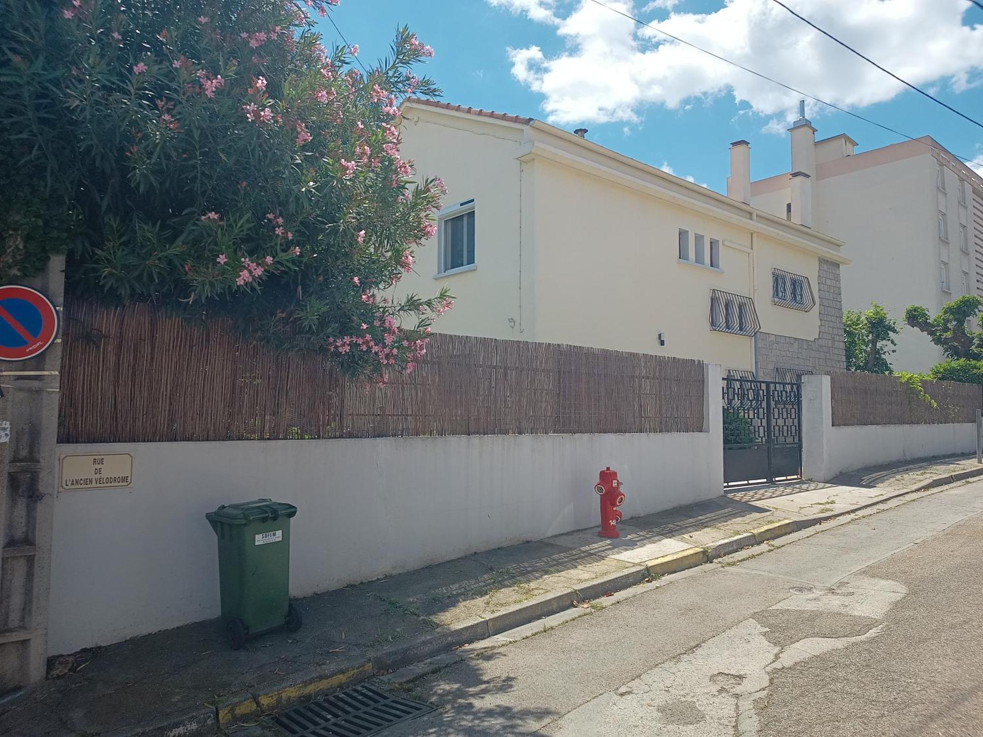 נים Grand Appartement, 2 Chambres Et Jardin מראה חיצוני תמונה